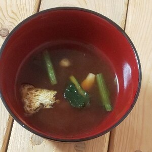 小松菜・しめじ・油揚げの液体みそ味噌汁